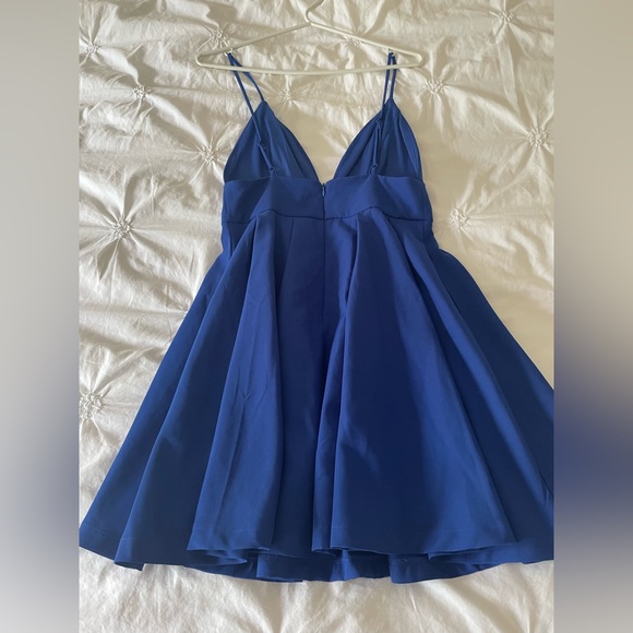 Lulu’s party mini dress - Picture 2 of 9